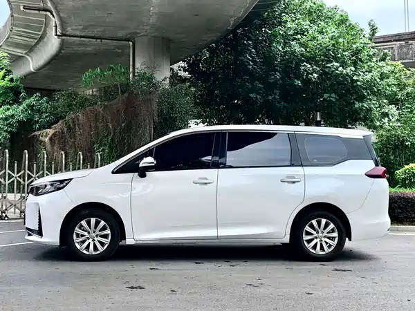 GAC Trumpchi M6 2023