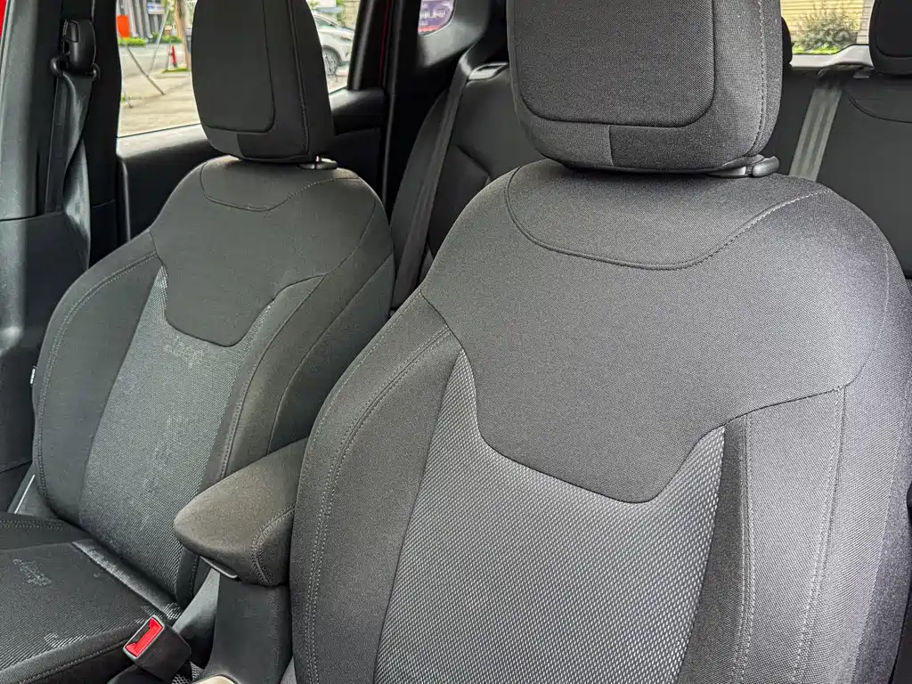 Jeep Renegade 2019 — фото 13