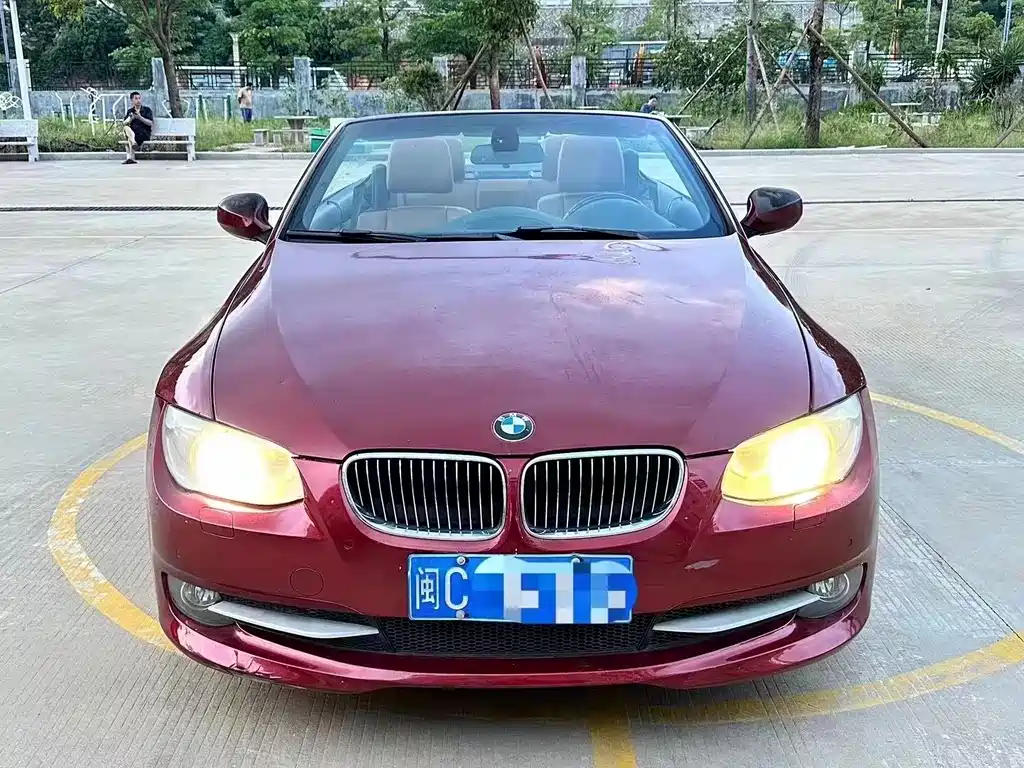 BMW 3 Series 2011 — фото 2