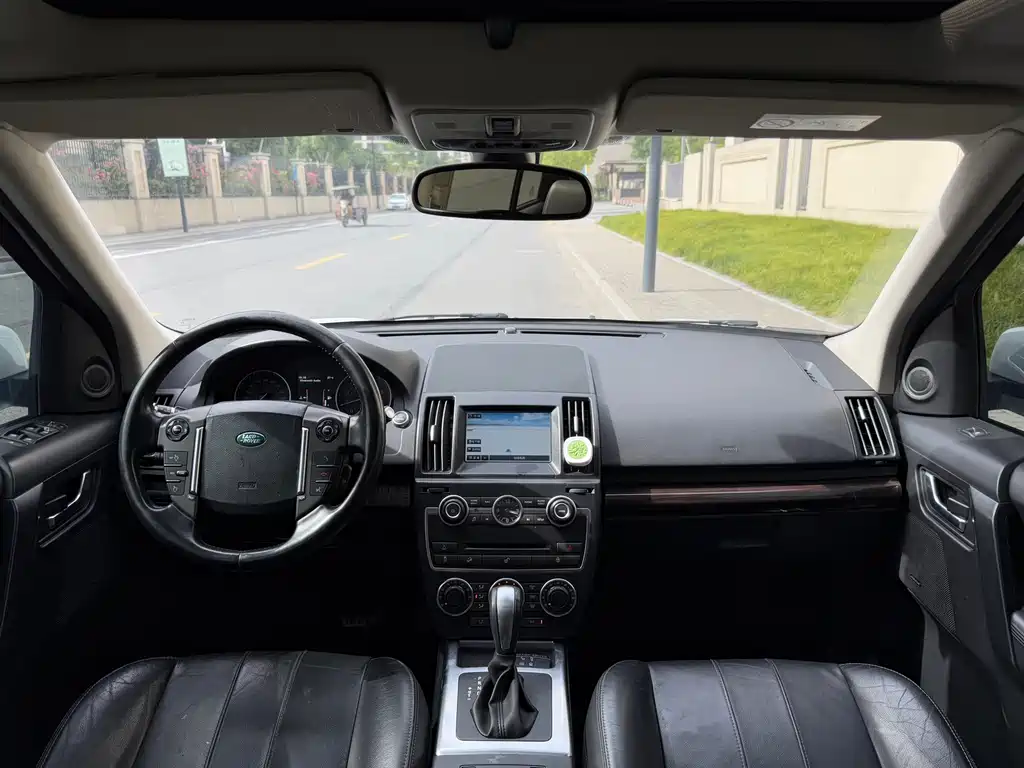 Land Rover Freelander 2 2014 — фото 17