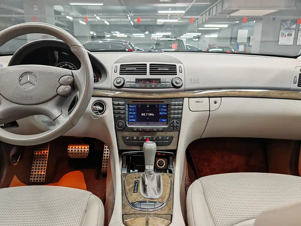 Mercedes-Benz E-Class AMG 2008 — фото 32
