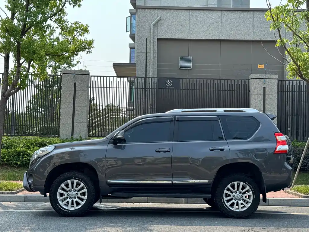 Toyota Prado 2018 — фото 3