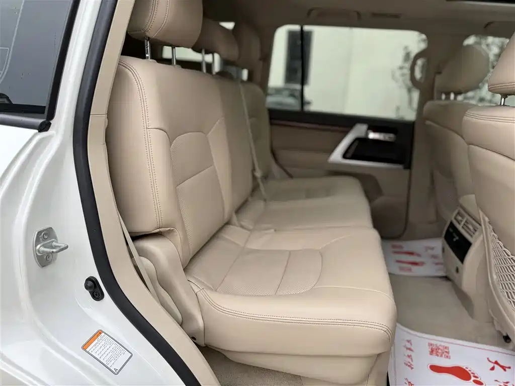 Toyota Land Cruiser 2019 — фото 21