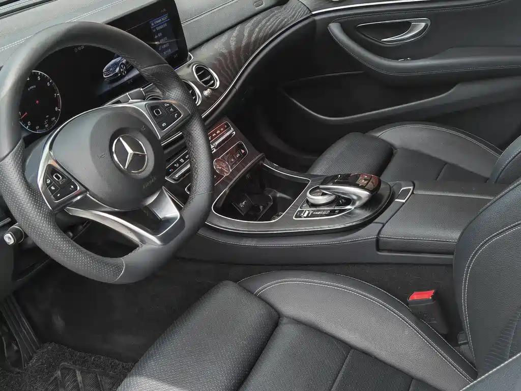 Mercedes-Benz E-Class 2018 — фото 14