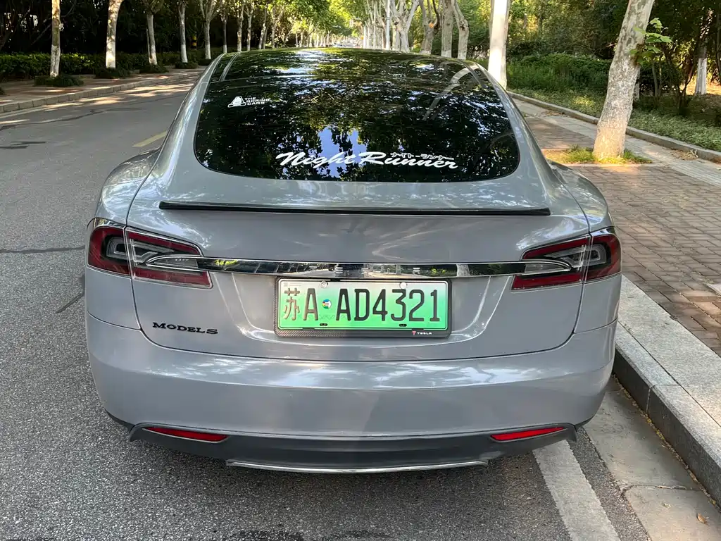 Tesla Model S 2015 — фото 4
