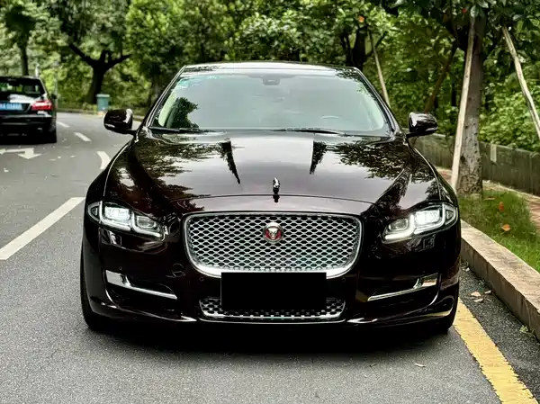 Jaguar XJ 2016