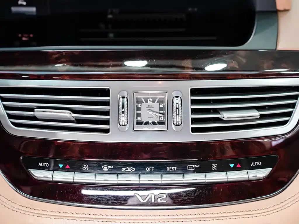 Mercedes-Benz S-Class AMG 2012 — фото 18