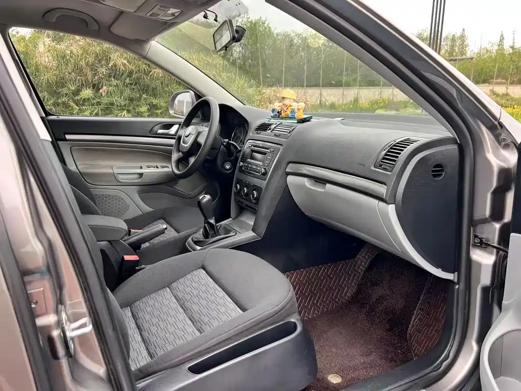 Skoda Octavia 2013 — фото 15