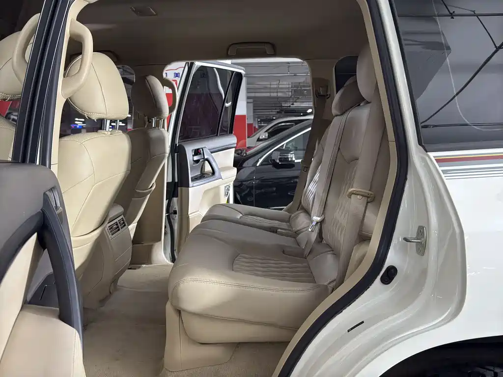 Toyota Land Cruiser 2015 — фото 16