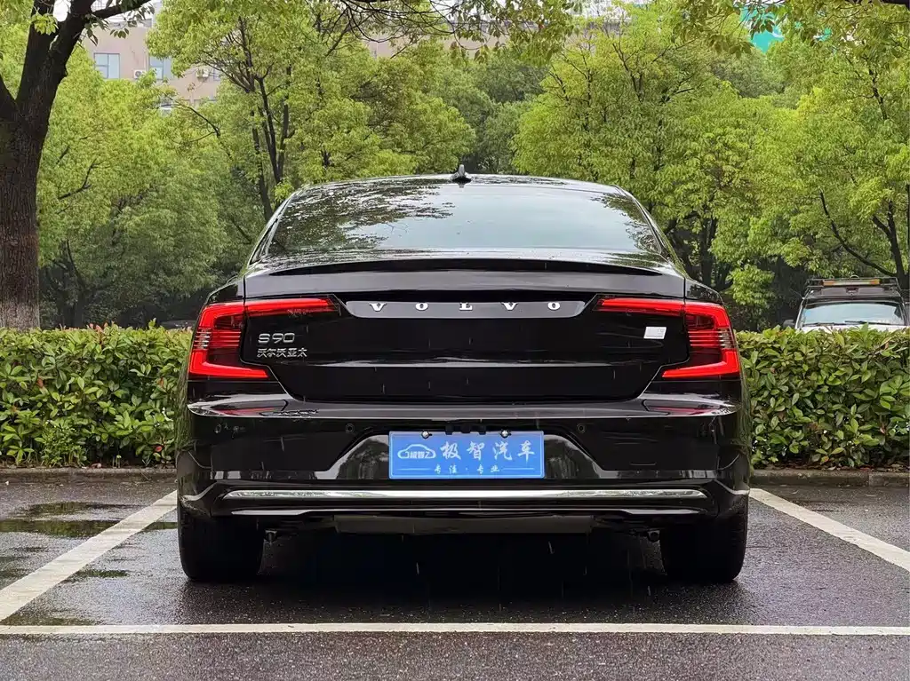 Volvo S90 PHEV 2023 — фото 6