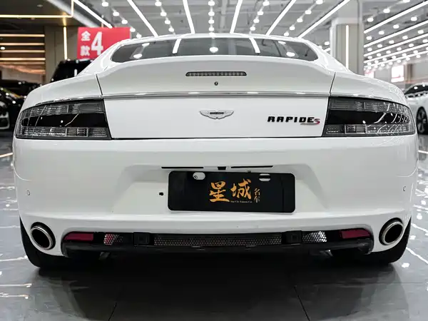 Aston Martin Rapide 2014