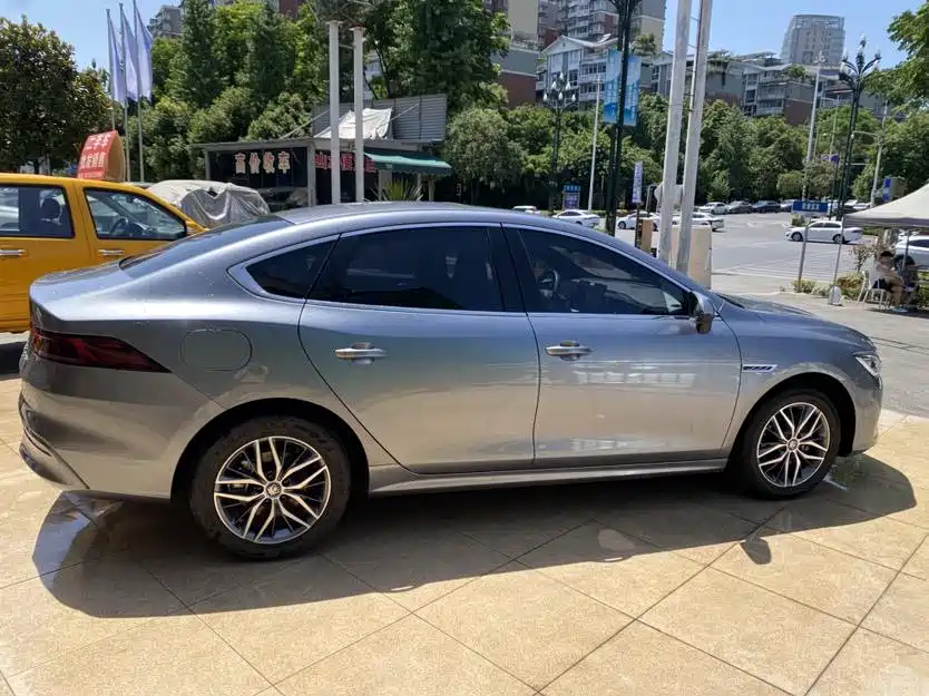 BYD Qin PLUS 2023 — фото 3