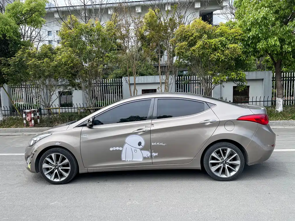 Hyundai Elantra Langdong 2016 — фото 8