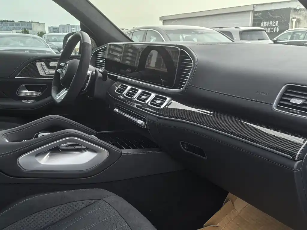 Mercedes-Benz GLS AMG — фото 10