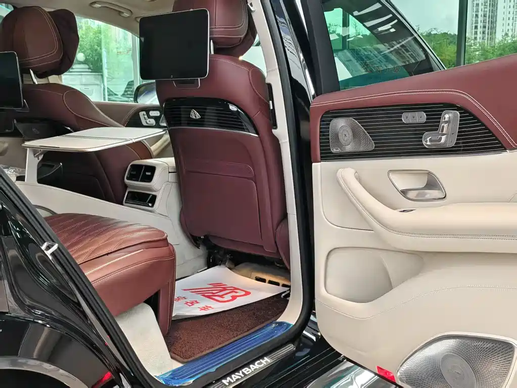 Mercedes-Benz GLS — фото 26