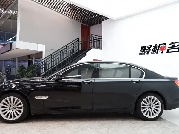 BMW 7 Series 2010