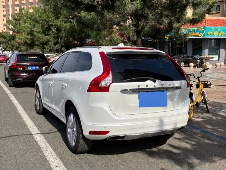 Volvo XC60 2016 — фото 2