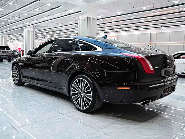 Jaguar XJ 2013