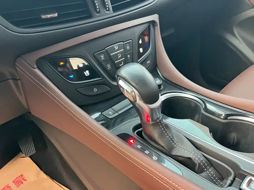 Buick Envision Plus 2019 — фото 11