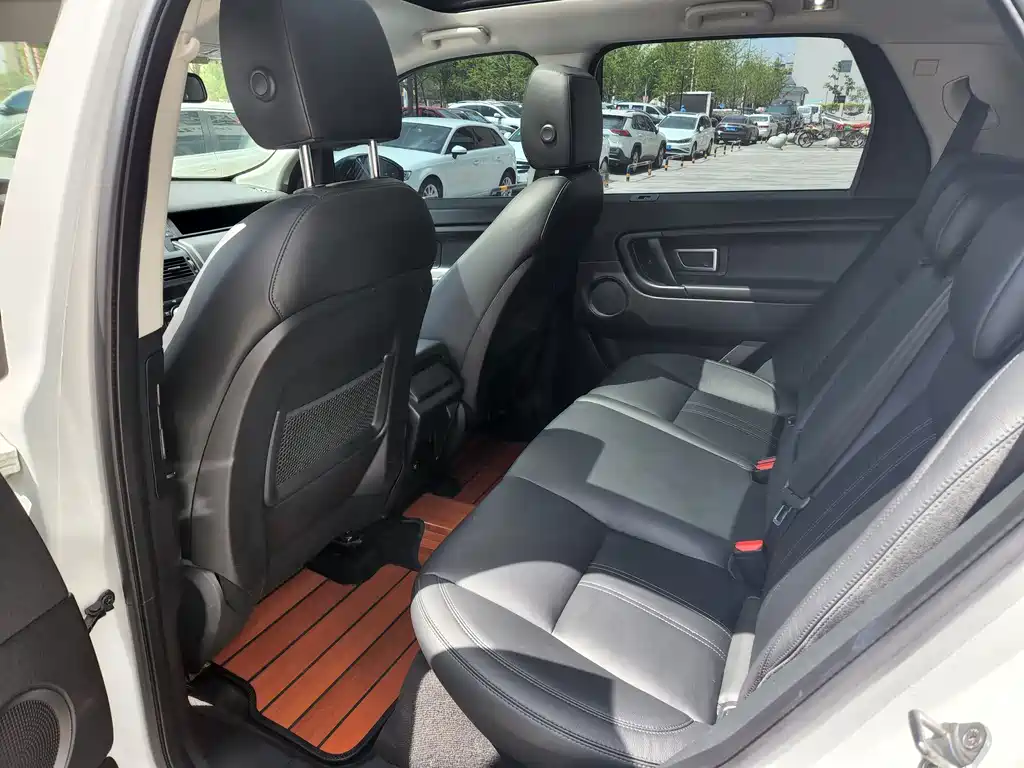 Land Rover Discovery Sport 2016 — фото 19