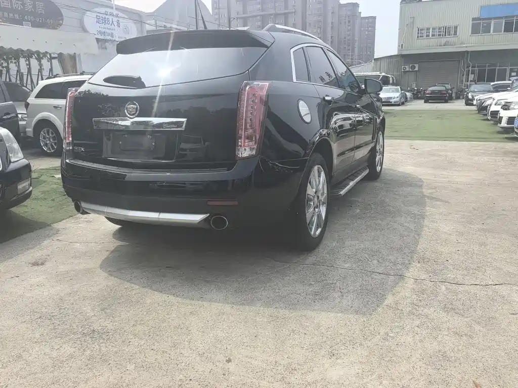 Cadillac SRX 2012 — фото 13