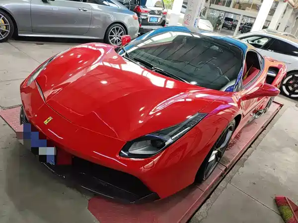 Ferrari 488 2019