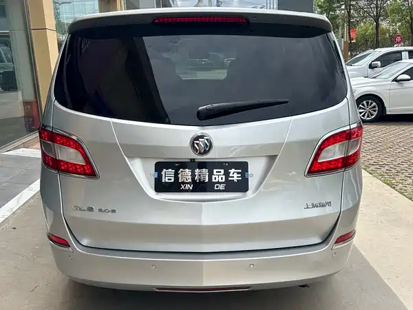 Buick GL8 2012