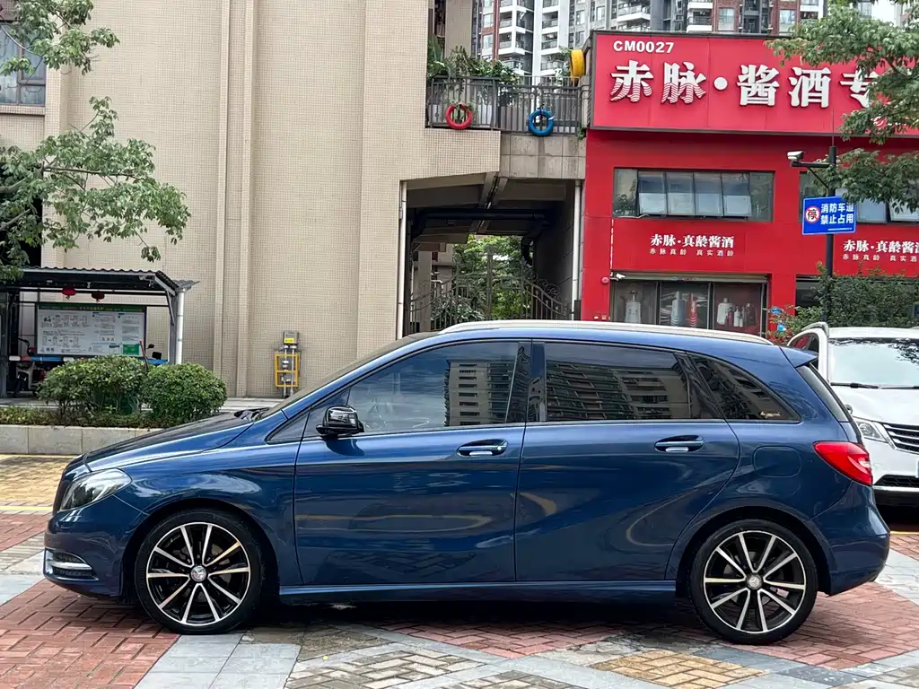 Mercedes-Benz B-Class 2012