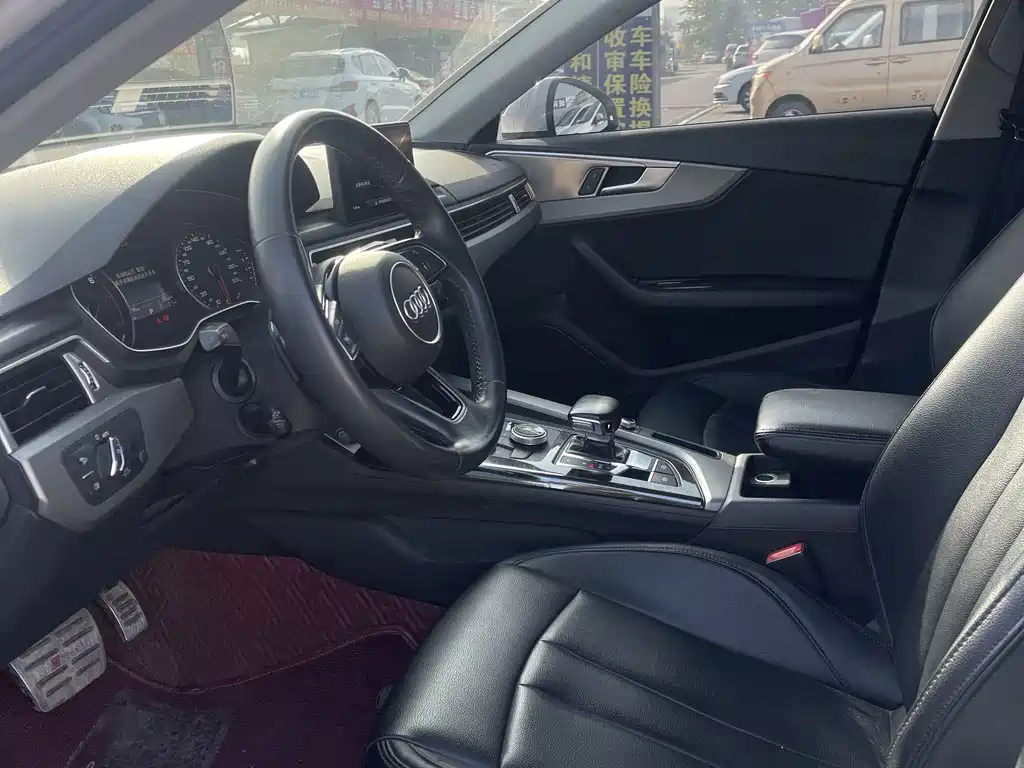 Audi A4L 2018