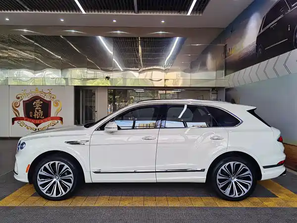 Bentley Bentayga 2022