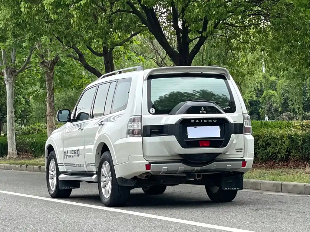 Mitsubishi Pajero 2019 — фото 6