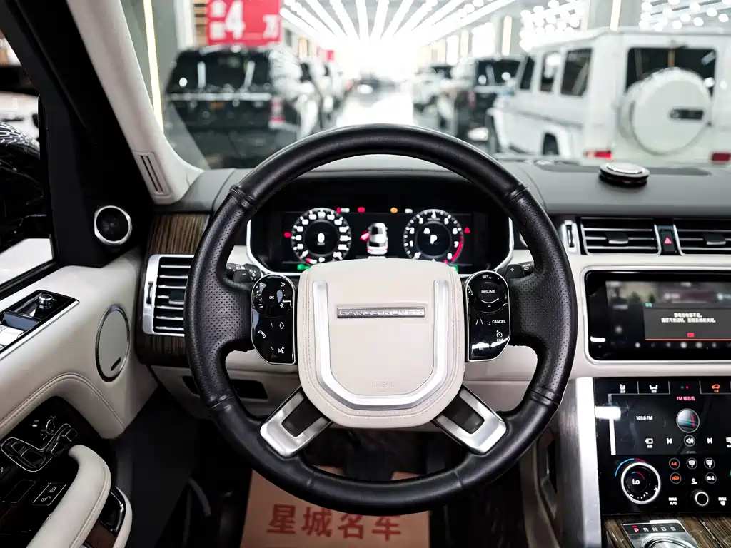 Land Rover Range Rover 2018 — фото 16