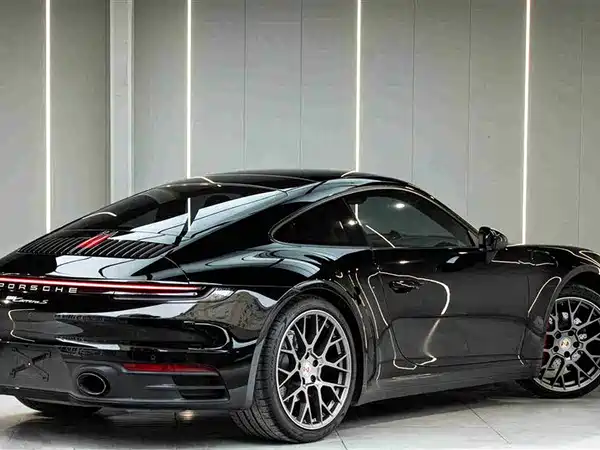Porsche 911 2021