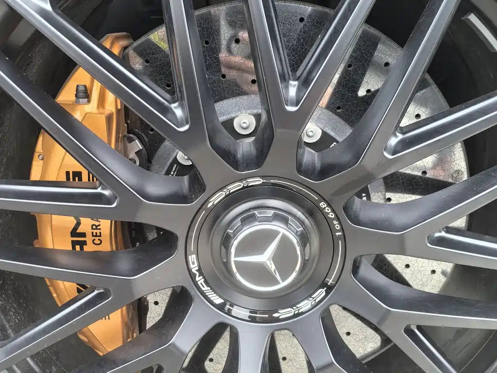 Mercedes-Benz GLS AMG — фото 16