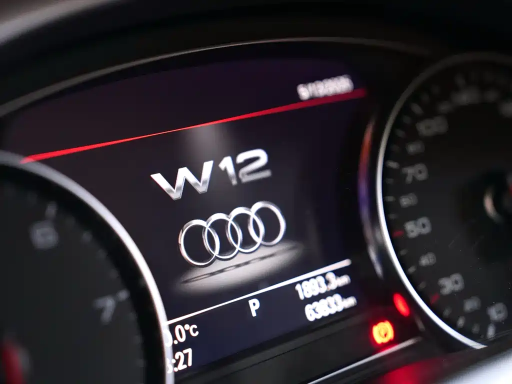 Audi A8 2016 — фото 12
