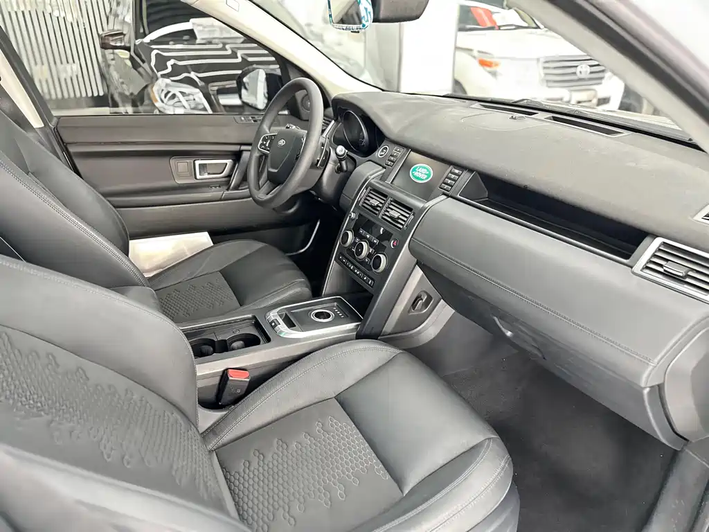 Land Rover Discovery Sport 2016 — фото 7