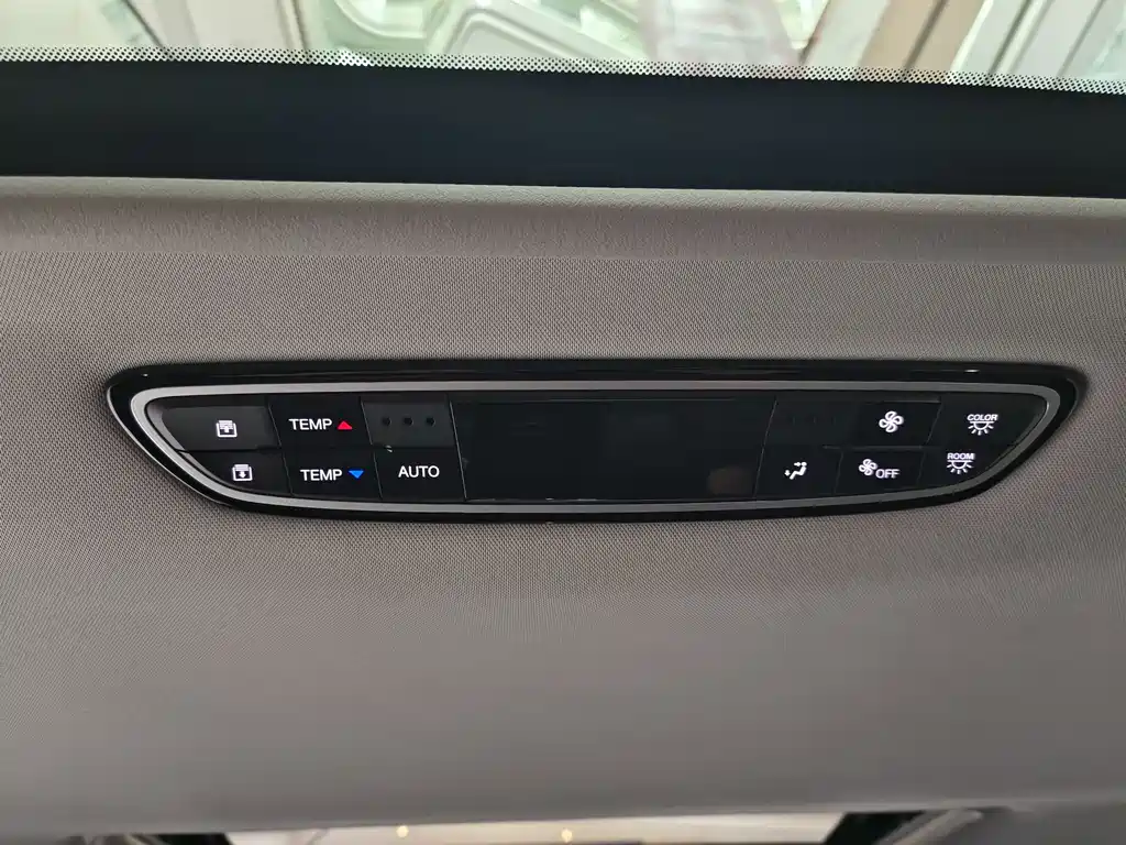 GAC Motor Trumpchi M8 2022 — фото 16