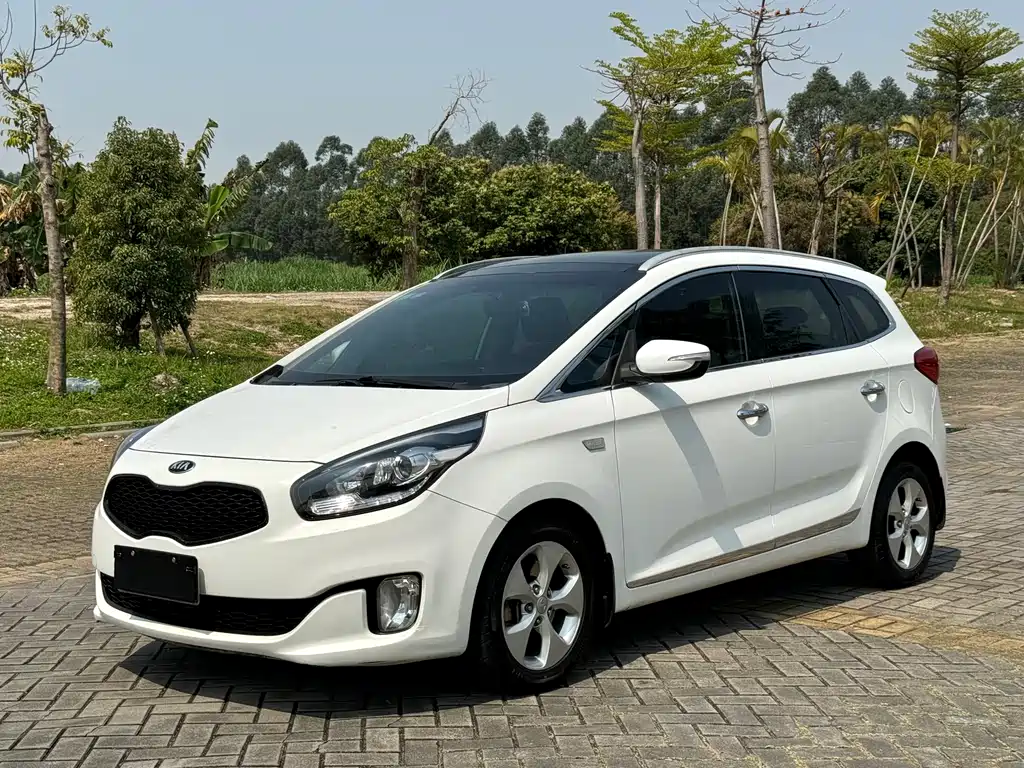 Kia Jiale 2015 — фото 1