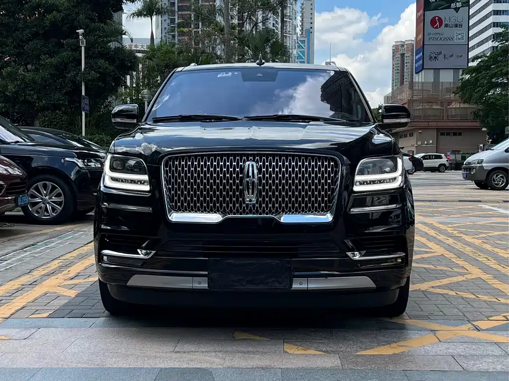Lincoln Navigator 2019 — фото 2