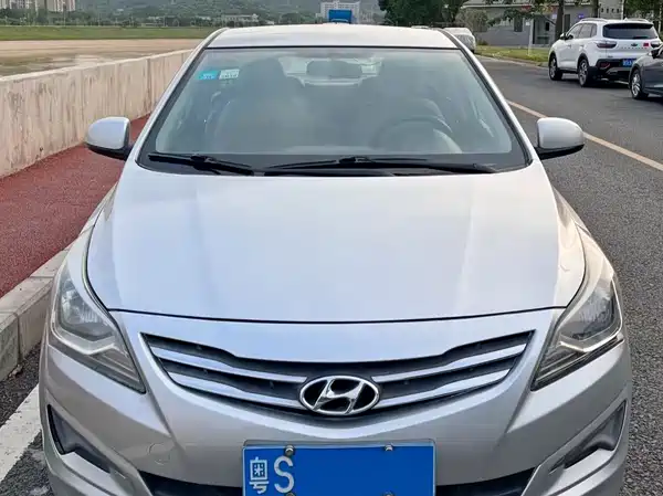 Hyundai Accent 2014