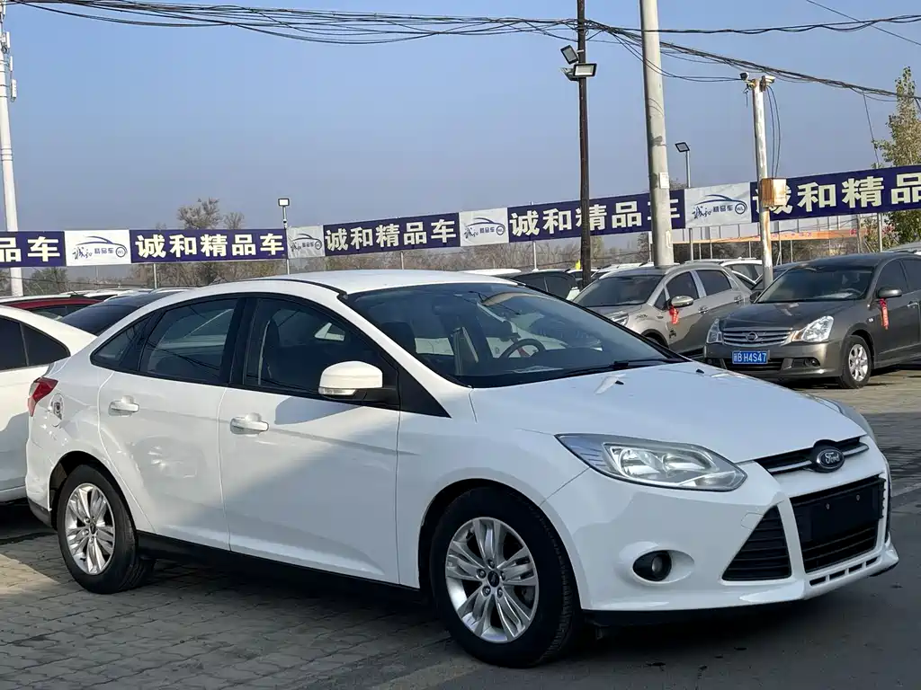 Ford Focus 2014 — фото 3