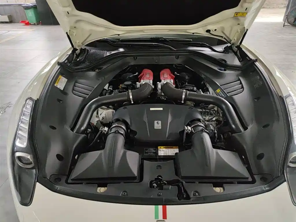 Ferrari California T 2018 — фото 11