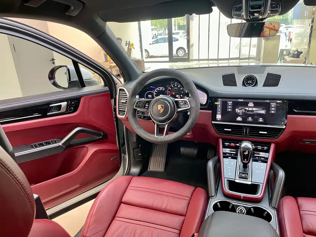 Porsche Cayenne 2019 — фото 14