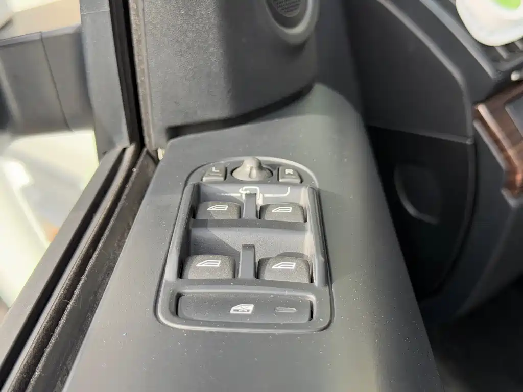 Land Rover Freelander 2 2014 — фото 18