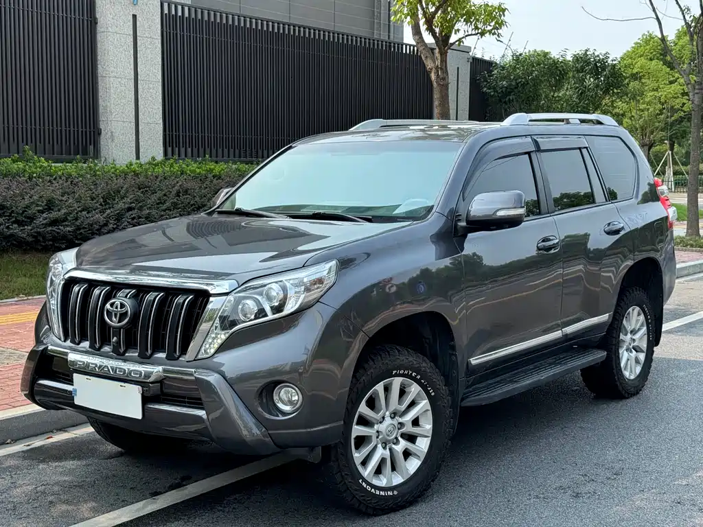 Toyota Prado 2018 — фото 1