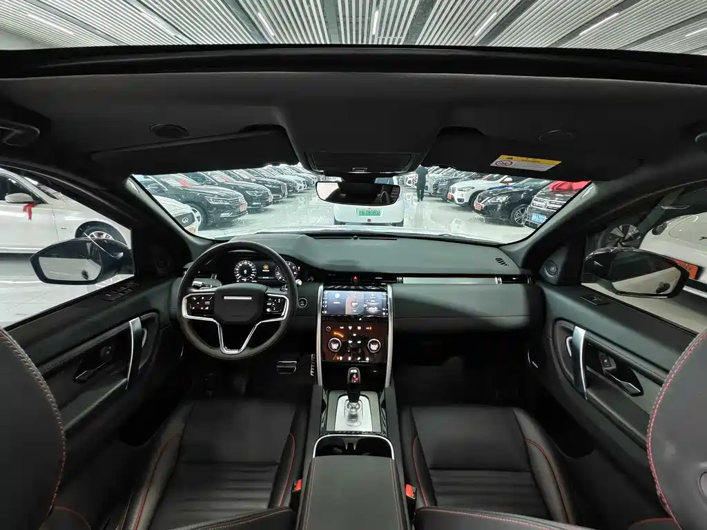 Land Rover Discovery Sport 2023 — фото 15