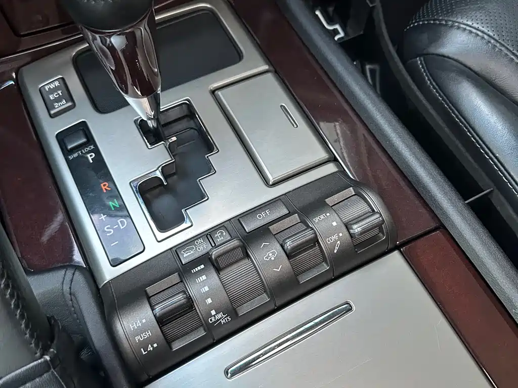 Lexus LX 2013 — фото 15