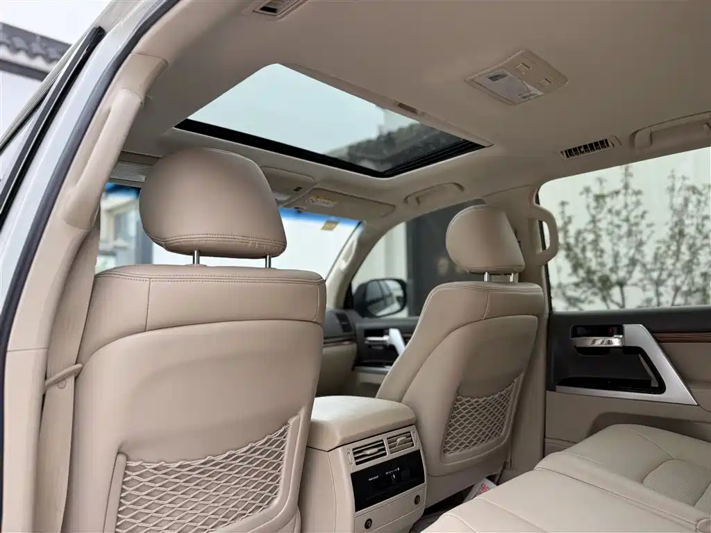 Toyota Land Cruiser 2019 — фото 15