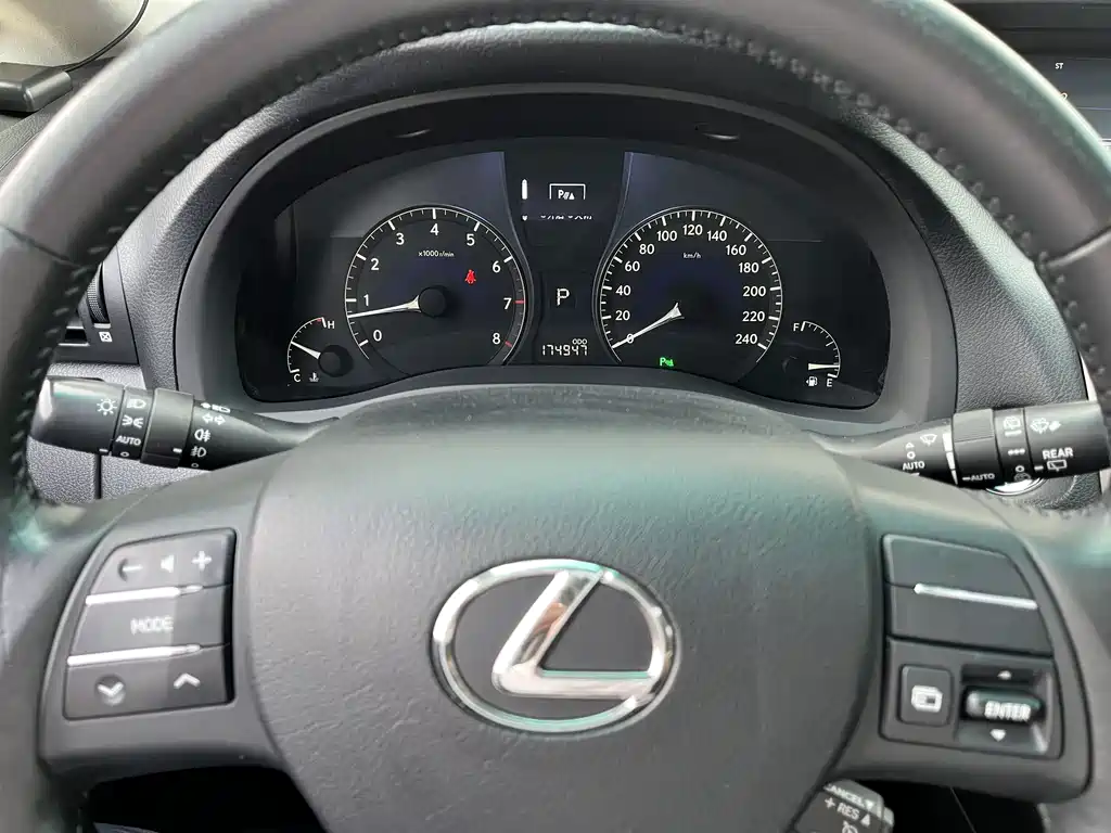 Lexus RX Classic 2012 — фото 10