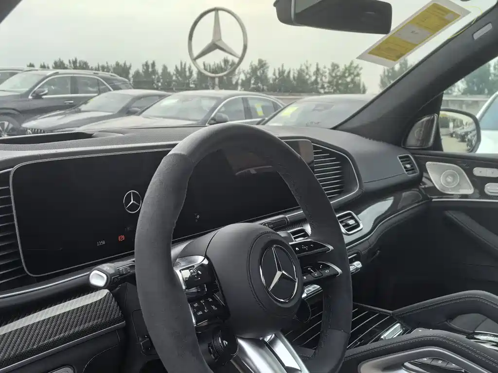 Mercedes-Benz GLS AMG — фото 7